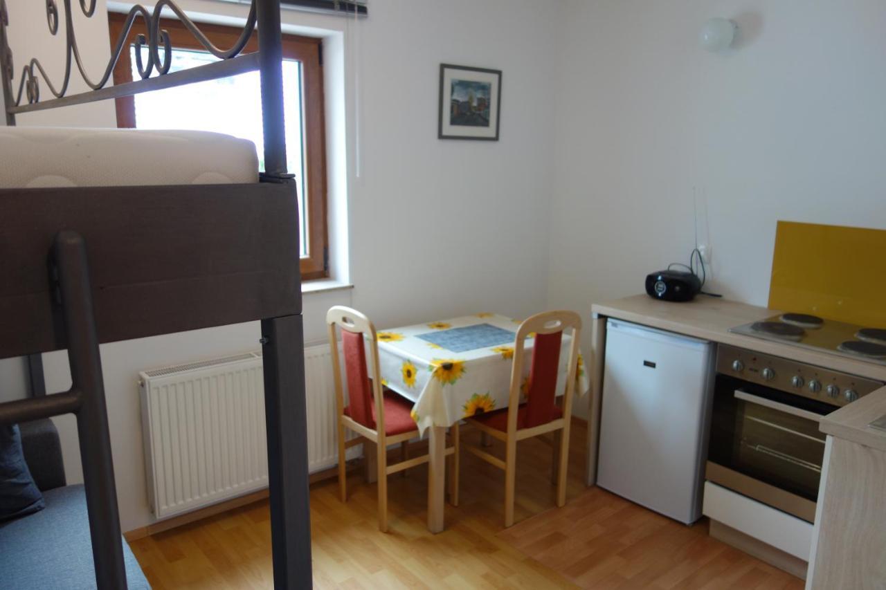 Apartment Apartma Lovor
